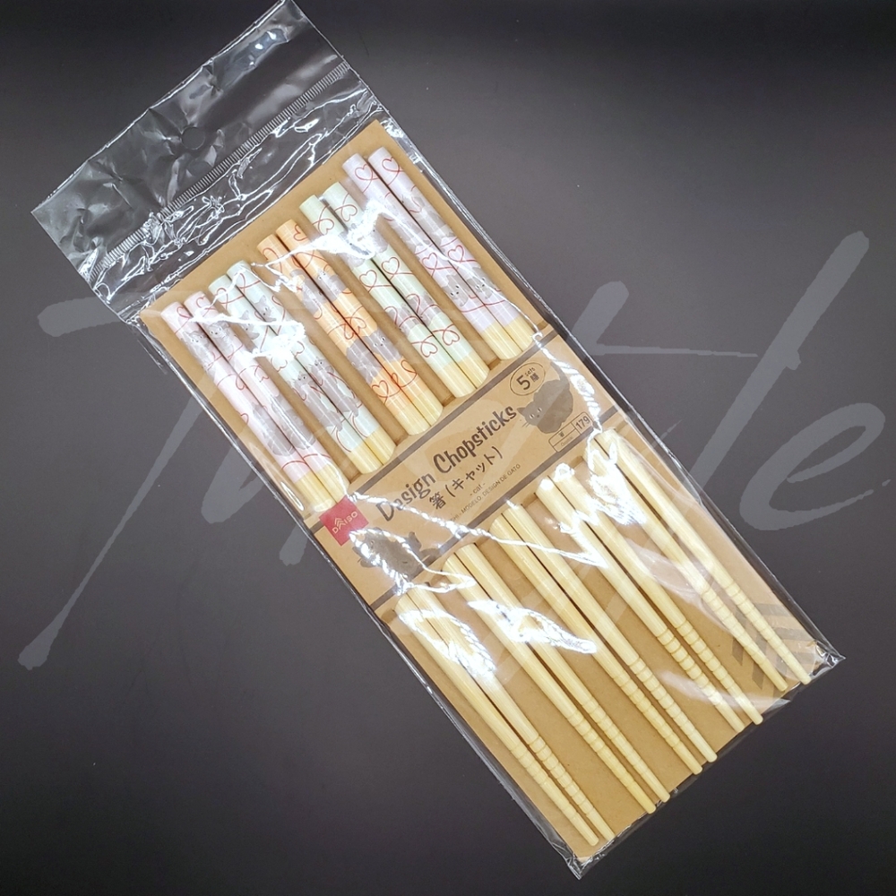 ⭐️3/$20⭐️ 5 Pair of Kittens Bamboo Chopsticks
